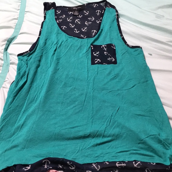 High low tank top - Picture 1 of 2